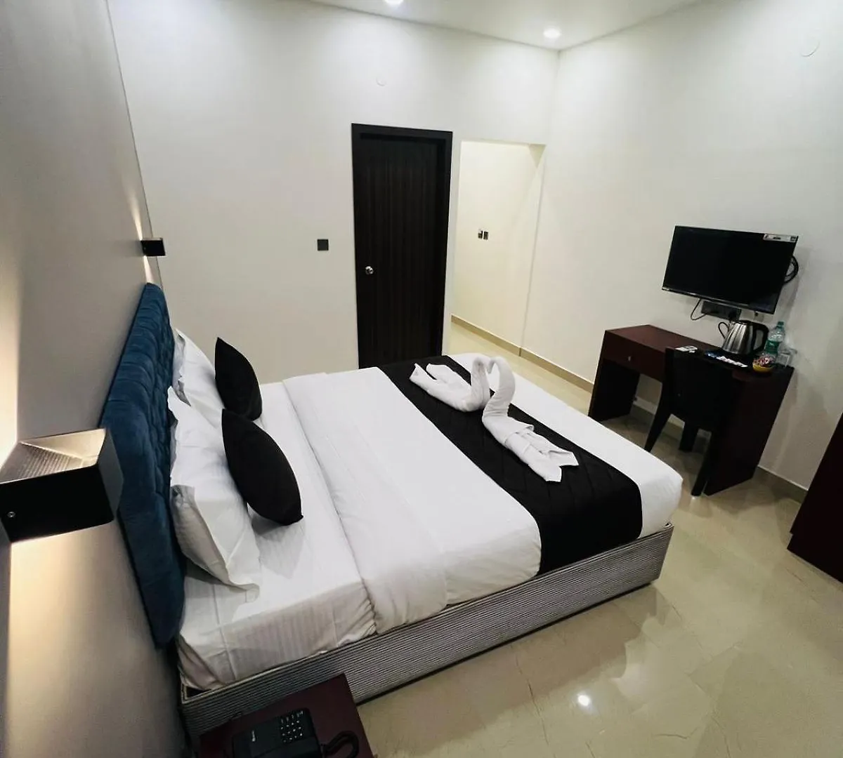 ***  The Lotaz Hotel Kochi India
